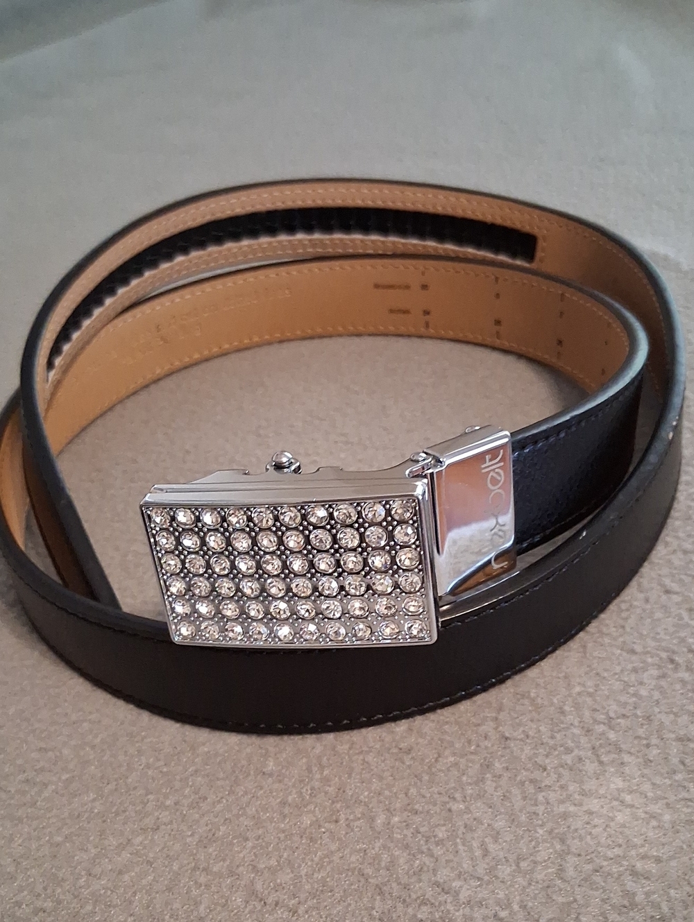 Nexbelt Ratchet Womans Leather Golf Belt With Jeweled Buckle Holding Ball Marker
